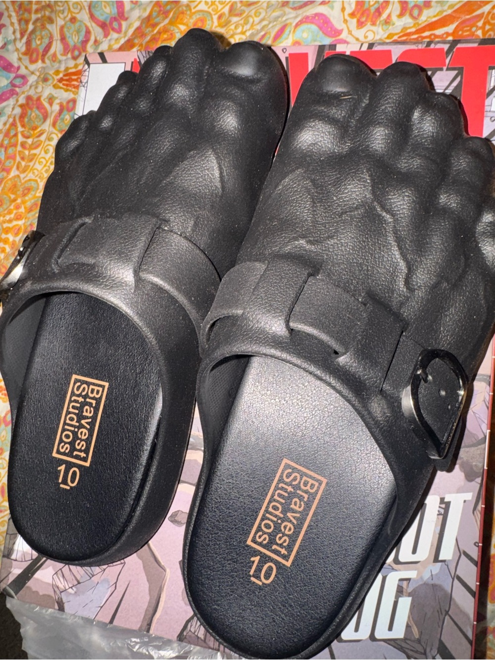 Bravest Studios Black Comic-Style Foot Clog w/Graphic Box LIKE NEW!
